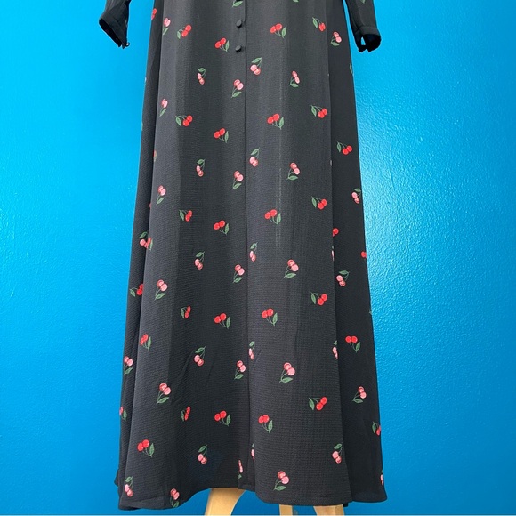 Collectif Liliana Cherry Long Sleeve Plunge V-neck Button Black Maxi Dress UK 6 - Picture 4 of 9